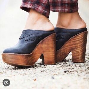 Free People Chance Black Leather Platform Clogs